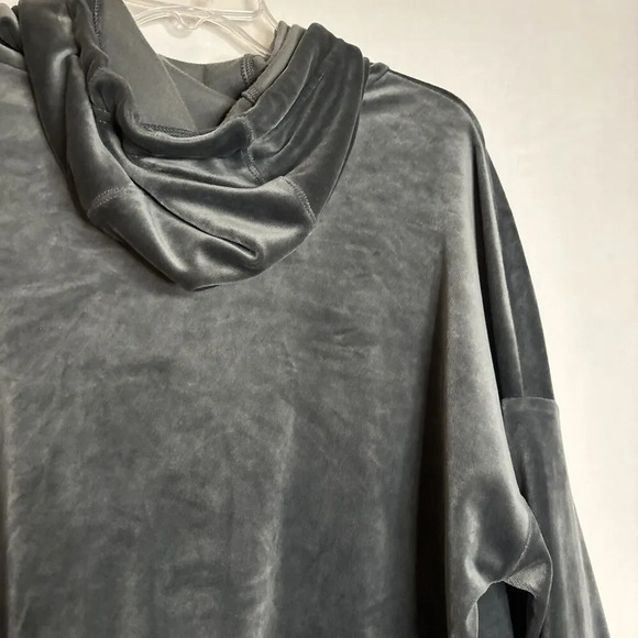 OFFLINE by Aerie Velour Cropped Hoodie Women's Size XL Gray Long Sleeve Pullover - Picture 11 of 16